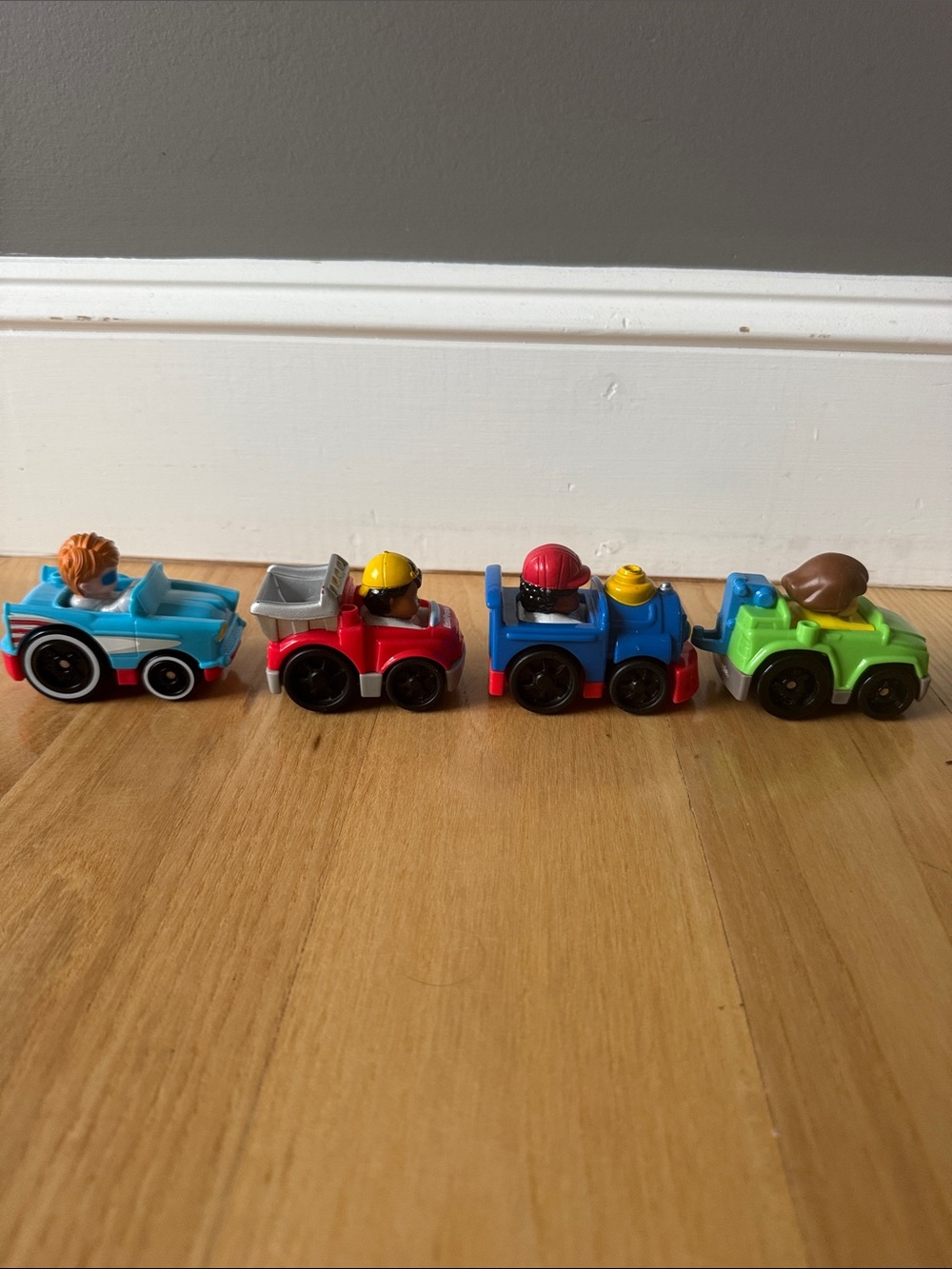 Fisher Price Little People Wheelies Vehicle Lot of 8 Cars Trucks Train w Figures - Picture 11 of 13
